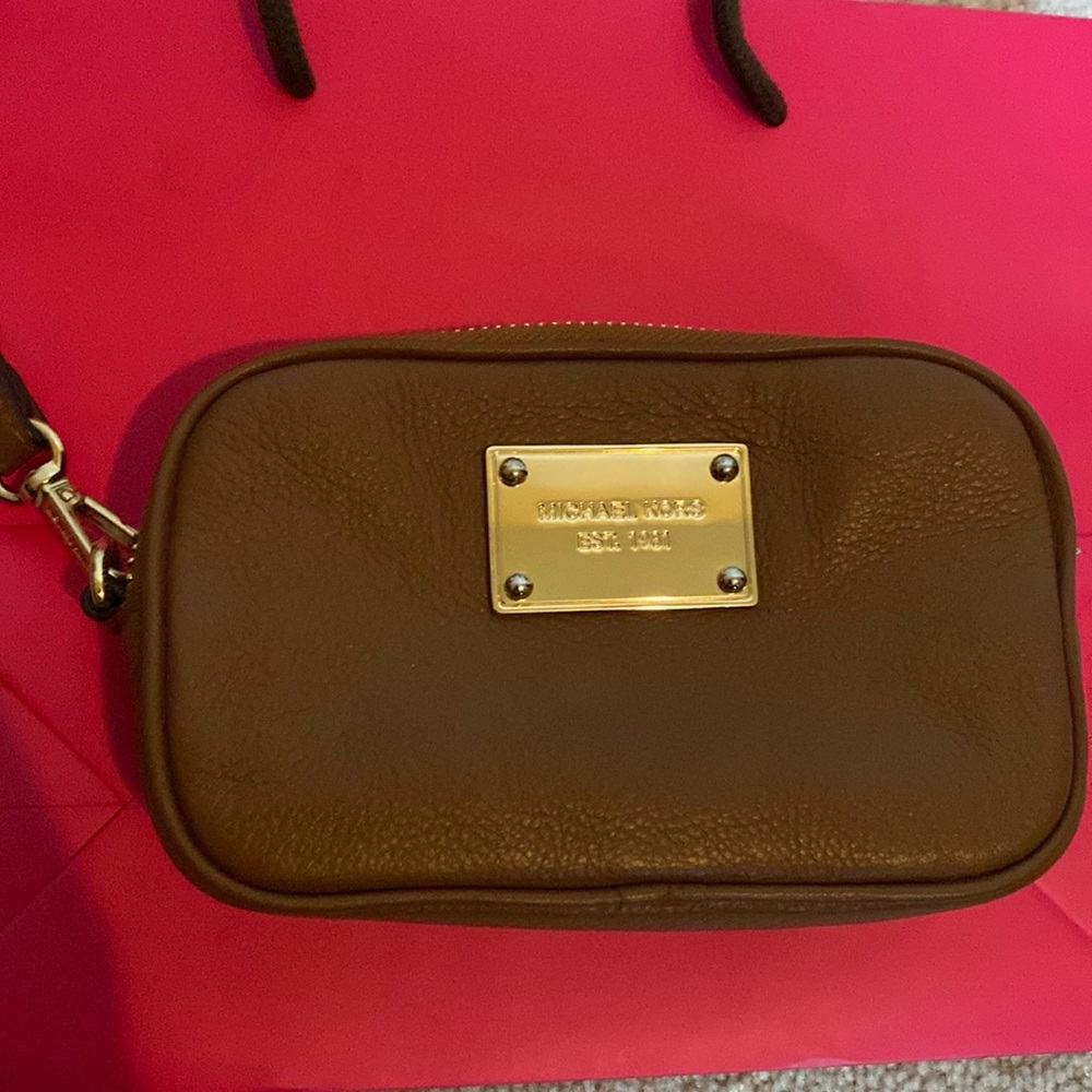 Michael Kors brown leather wristlet